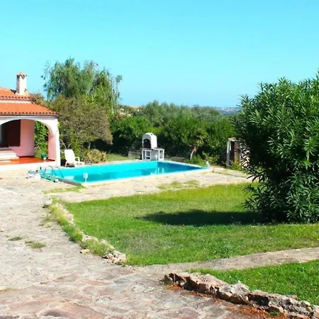 Rosa Vila